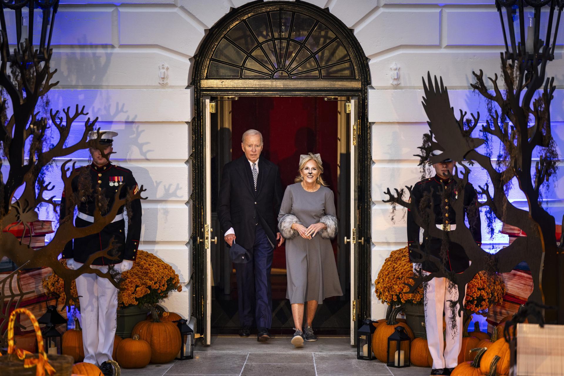 President Biden welcomes trick-or-treaters to the White House