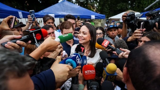 La opositora venezolana Machado dice que habló "temprano" con gobiernos extranjeros