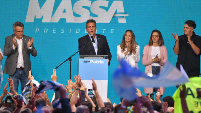 Massa promete convocar a un Gobierno de unidad si conquista la Presidencia de Argentina