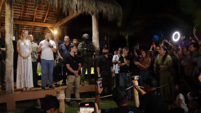 ELECCIONES - NOBOA PRESIDENTE