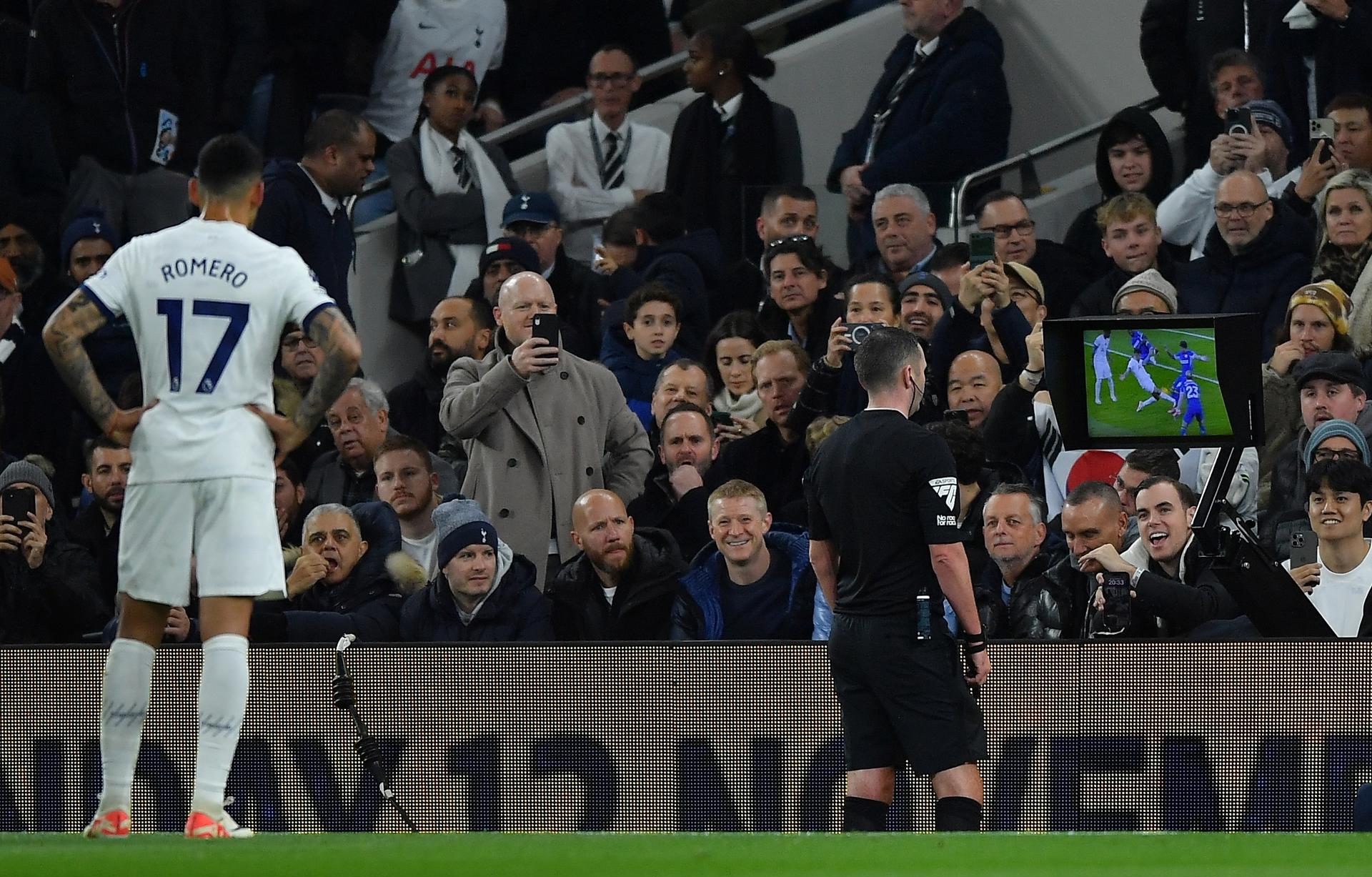 1-4. El Chelsea de Caicedo humilla al líder de la Premier