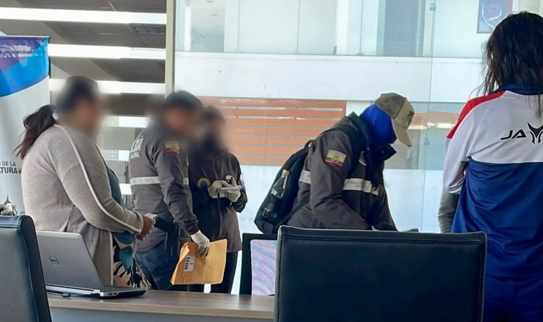 Dictan prisión preventiva para dos funcionarios