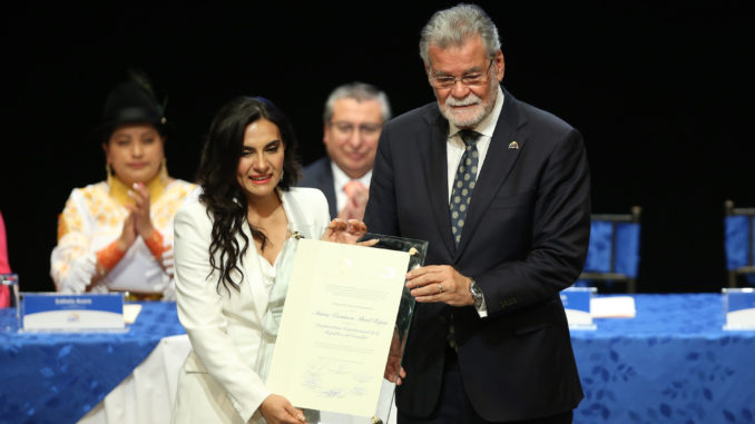 POL ENTREGA CREDENCIALES PRESIDENTE VICEPRESIDENTA