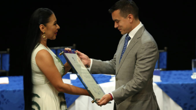 POL ENTREGA CREDENCIALES PRESIDENTE VICEPRESIDENTA