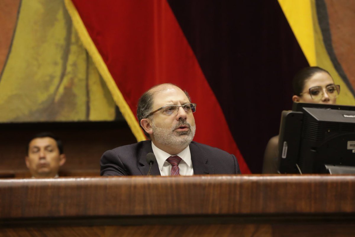 Asamblea no censura a Lasso, pero resuelve que es «responsable político» de peculado
