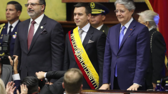 Daniel Noboa jura como presidente de Ecuador y sucede a Guillermo Lasso