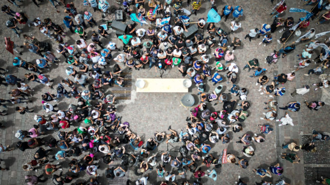 Olla popular en contra de las medidas económicas del presidente de Argentina
