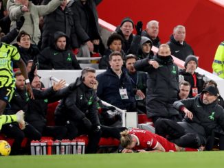 Liverpool (United Kingdom), 23/12/2023.- Konstantinos Tsimikas of Liverpool collides with his manager Juergen Klopp on the touchline during the English Premier League soccer match between Liverpool FC and Arsenal FC, in Liverpool, Britain, 23 December 2023. (Reino Unido) EFE/EPA/ADAM VAUGHAN EDITORIAL USE ONLY. No use with unauthorized audio, video, data, fixture lists, club/league logos, 'live' services or NFTs. Online in-match use limited to 120 images, no video emulation. No use in betting, games or single club/league/player publications.