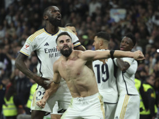 -FOTODELDIA- MADRID 21/01/2024.- El defensa del Real Madrid Dani Carvajal celebra su gol ante el Almería, durante el partido de LaLiga correspondiente a la jornada 21, y que enfrenta este domingo a Real Madrid y UD Almería en el Santiago Bernabéu. EFE/Kiko Huesca