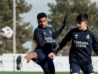 Arda Guler junto a Rodrygo Goes.