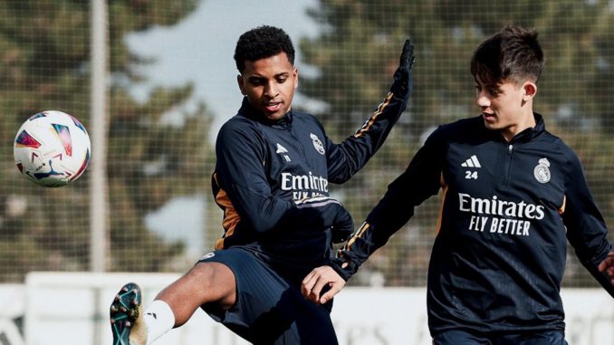 Arda Guler junto a Rodrygo Goes. Arda Guler junto a Rodrygo Goes.