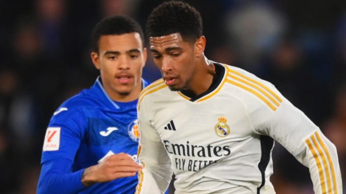 Jude Bellingham junto a Mason Greenwood. Jude Bellingham junto a Mason Greenwood.