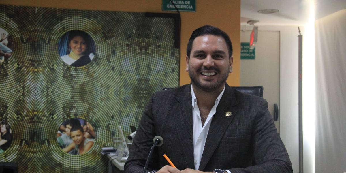 Andrés Fantoni es el nuevo presidente del CPCCS