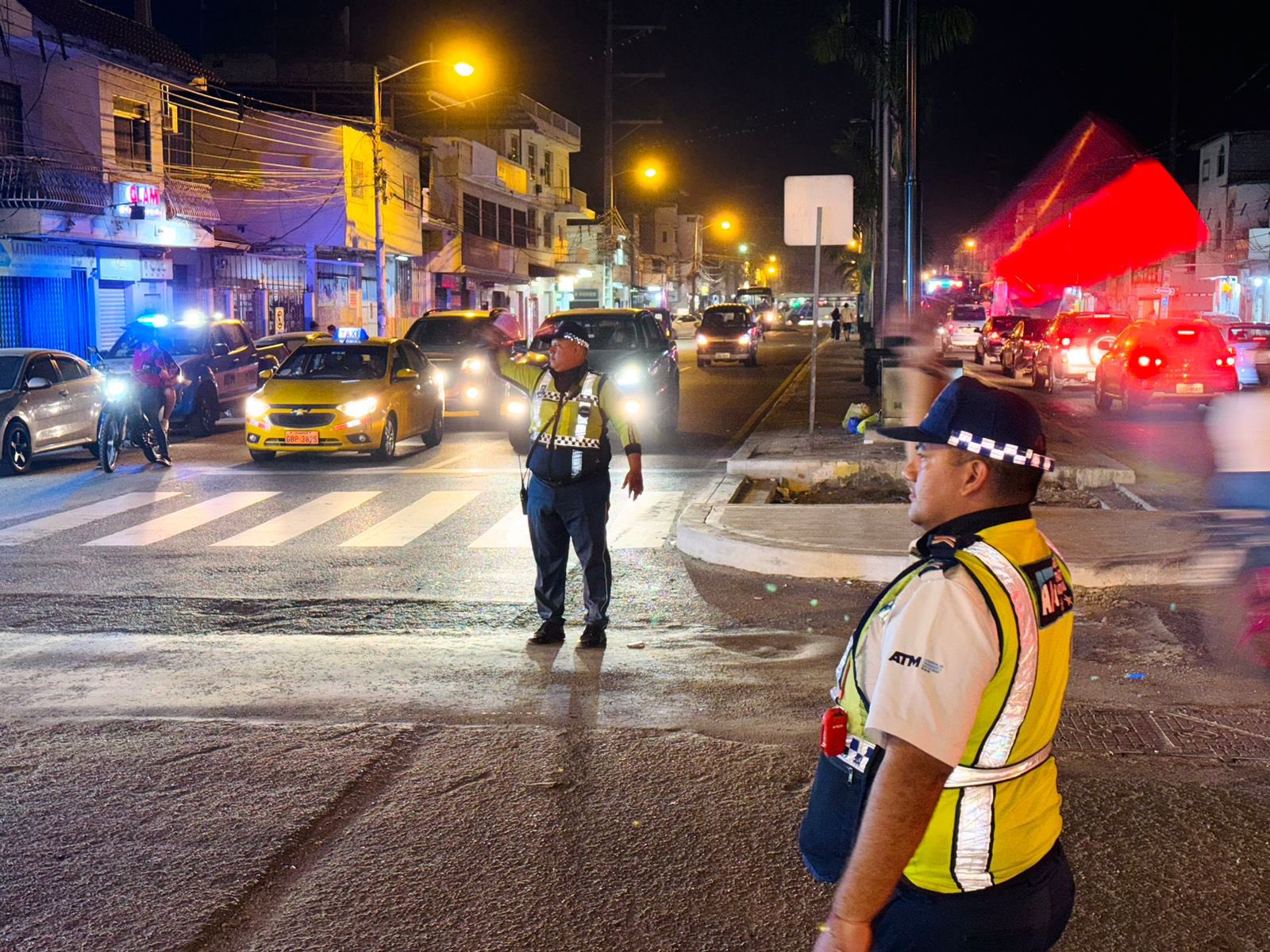 Aquiles refuerza control en calles de Guayaquil por los apagones