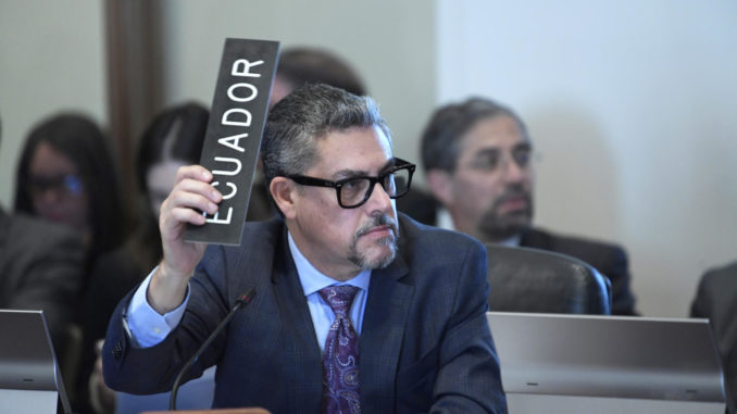 La OEA arropa a MÈxico con una resoluciÛn que "condena enÈrgicamente" el asalto de Ecuador