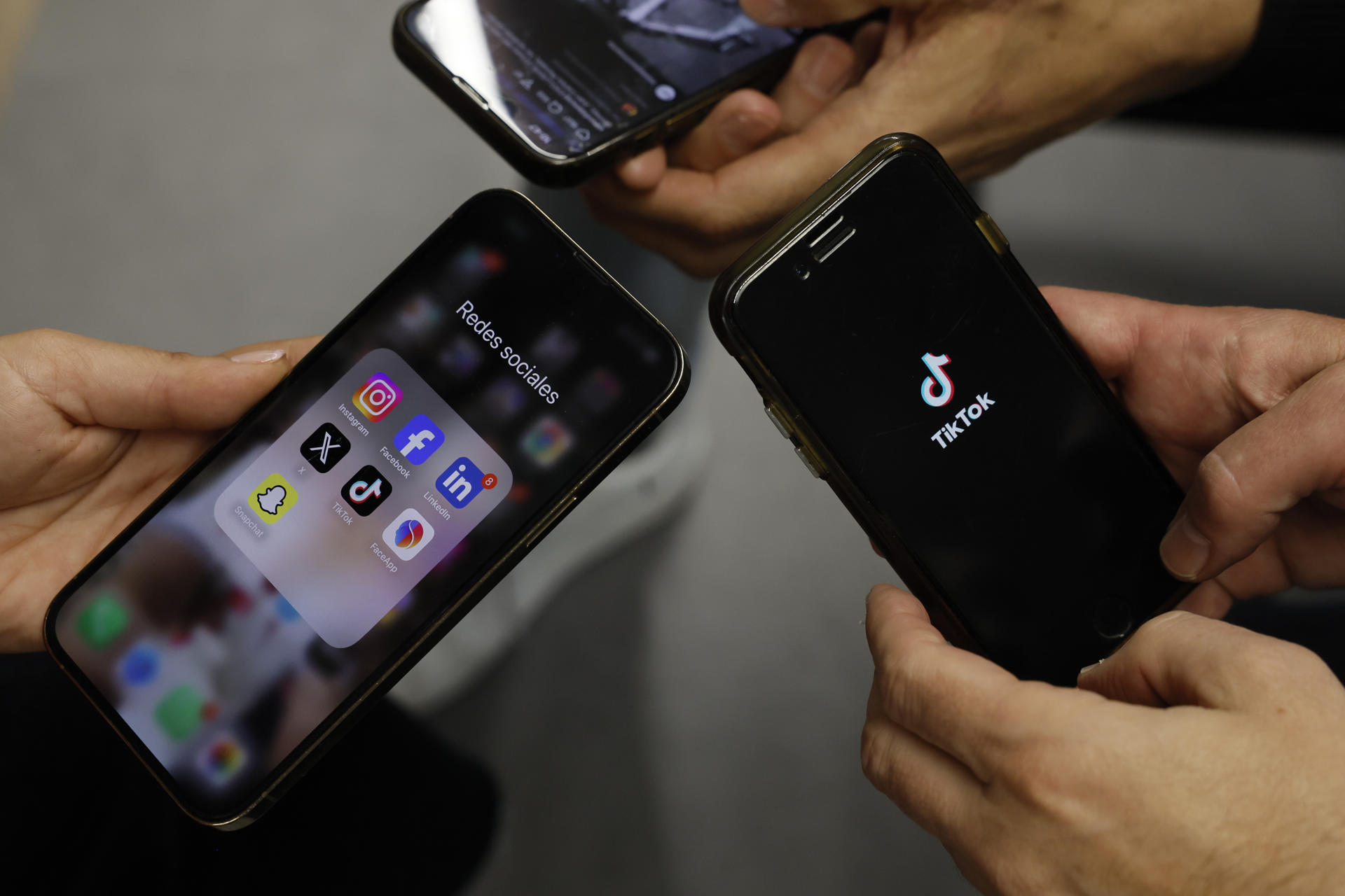 WhatsApp ha vuelto a crecer y se consolida como la red social más usada, seguida de Youtube, Instagram, Facebook y TikTok