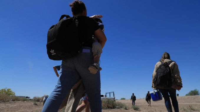 Una ola de secuestros causa alarma entre migrantes de la frontera de México con EEUU