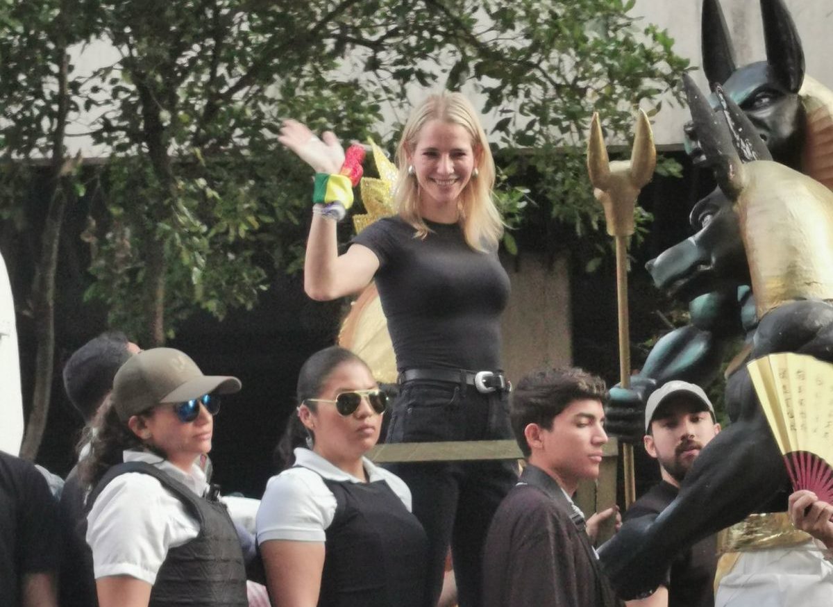 Colectivo LGTBI de Ecuador pide a Lavinia que abogue por cese de la discriminación