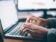 La mejor herramienta gratuita de conversión de texto a voz con IA es Edimakor (Glenn Carstens-Peters, Unsplash)