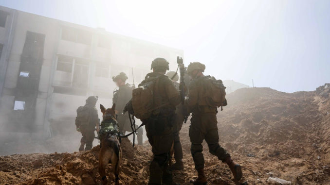 Al menos 25 muertos palestinos en ataques israelíes en el centro de la Franja de Gaza