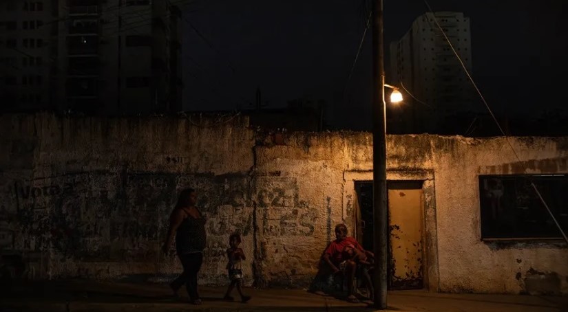 Venezuela sufre un apagón nacional por un supuesto “sabotaje eléctrico”