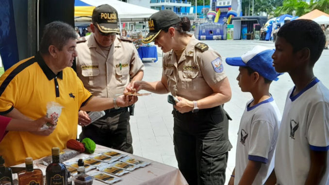policia-esmeraldas-1024x683