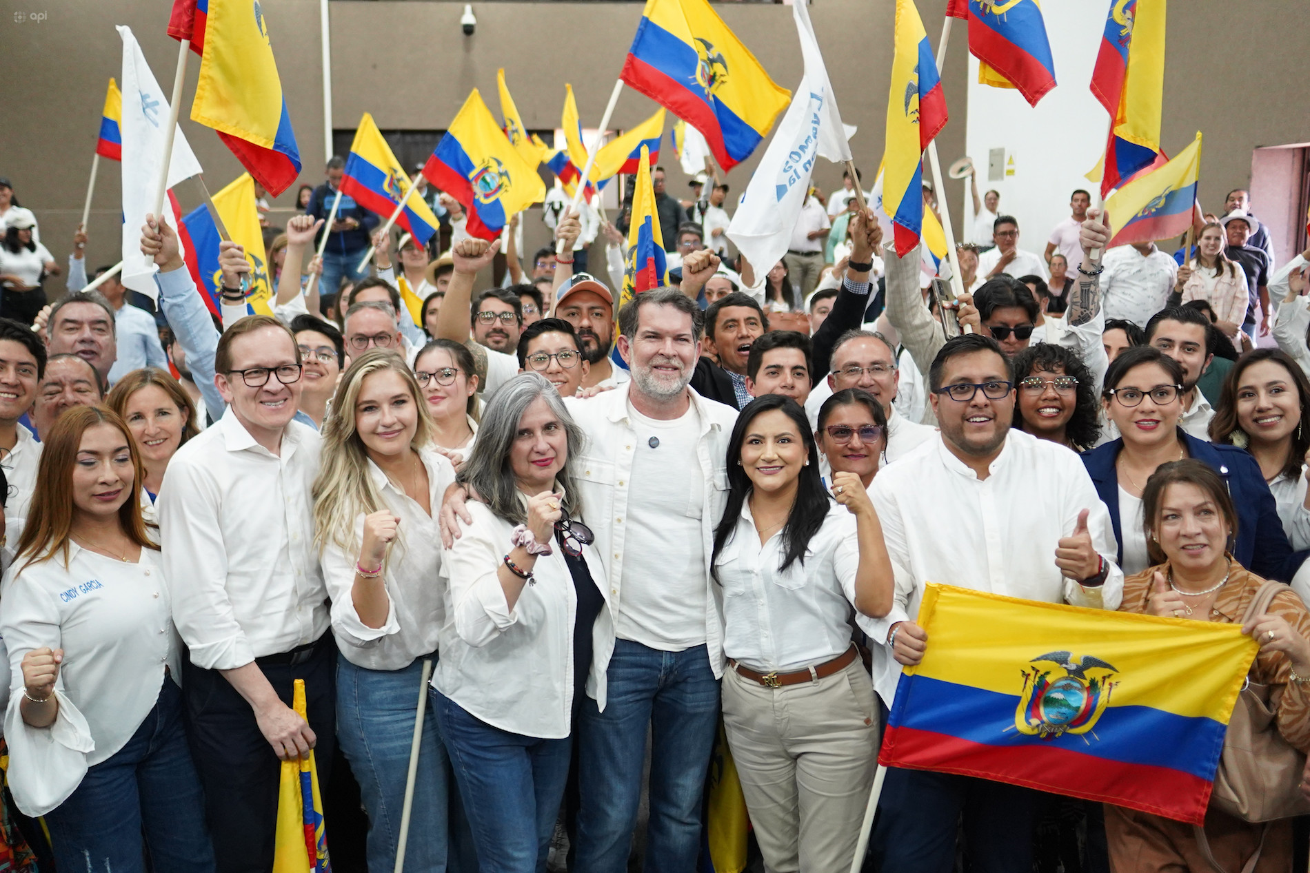 Tabacchi es el primer candidato presidencial que pide su inscripción en el CNE