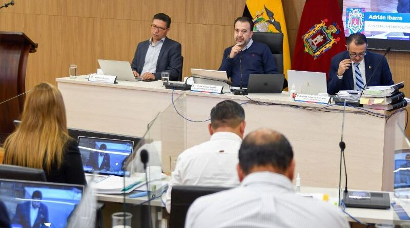 Muñoz busca que se vuelva a cantar estrofa sobre España en el himno a Quito