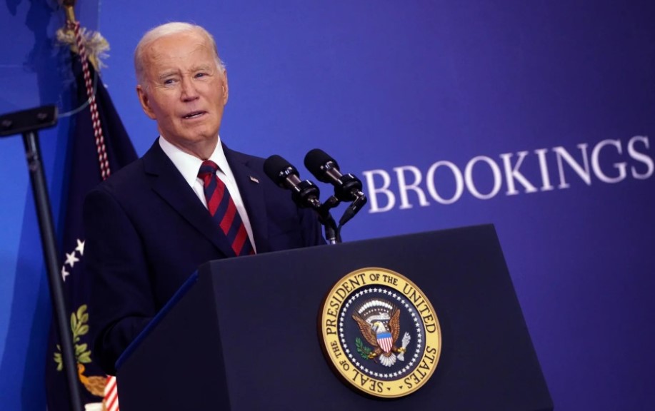 Trump responsabiliza a Biden de la contracción económica