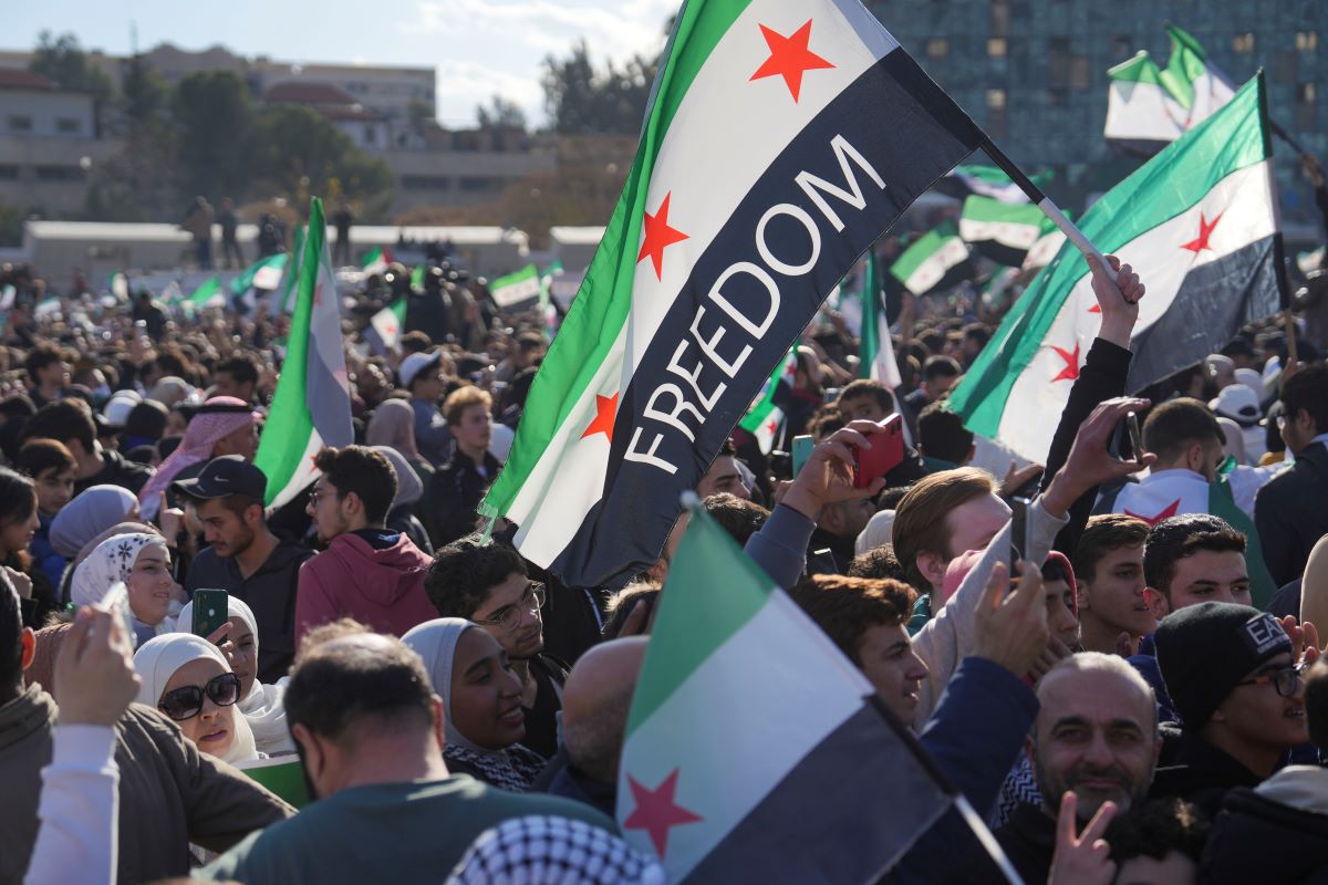 Siria establecerá un diálogo nacional para decidir el futuro del país