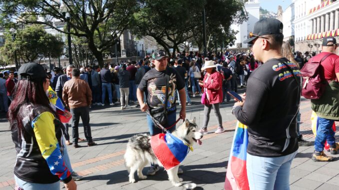 20250128146121-edmundo-gonzalez-plaza-grande-carondelet (1)