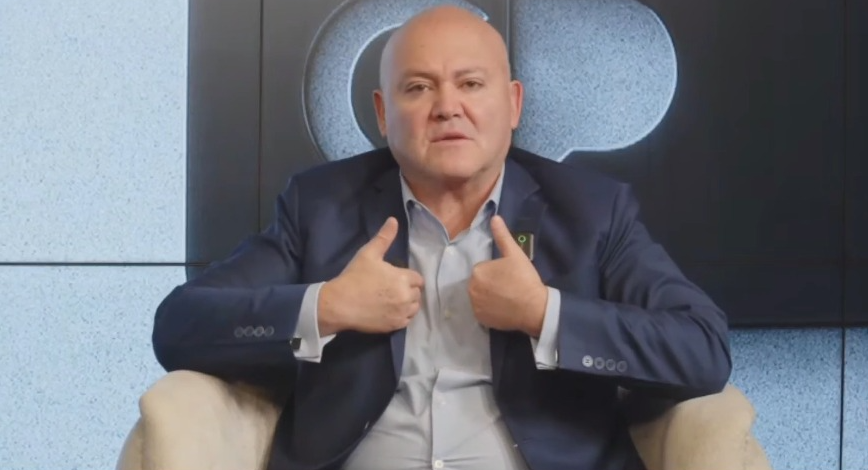 Diego Borja, candidato vicepresidencial del Correísmo, en Café La Posta, el pasado miércoles, 15 de enero de 2025. Captura de la entrevista en el canal de la Revolución Ciudadana en YouTube.