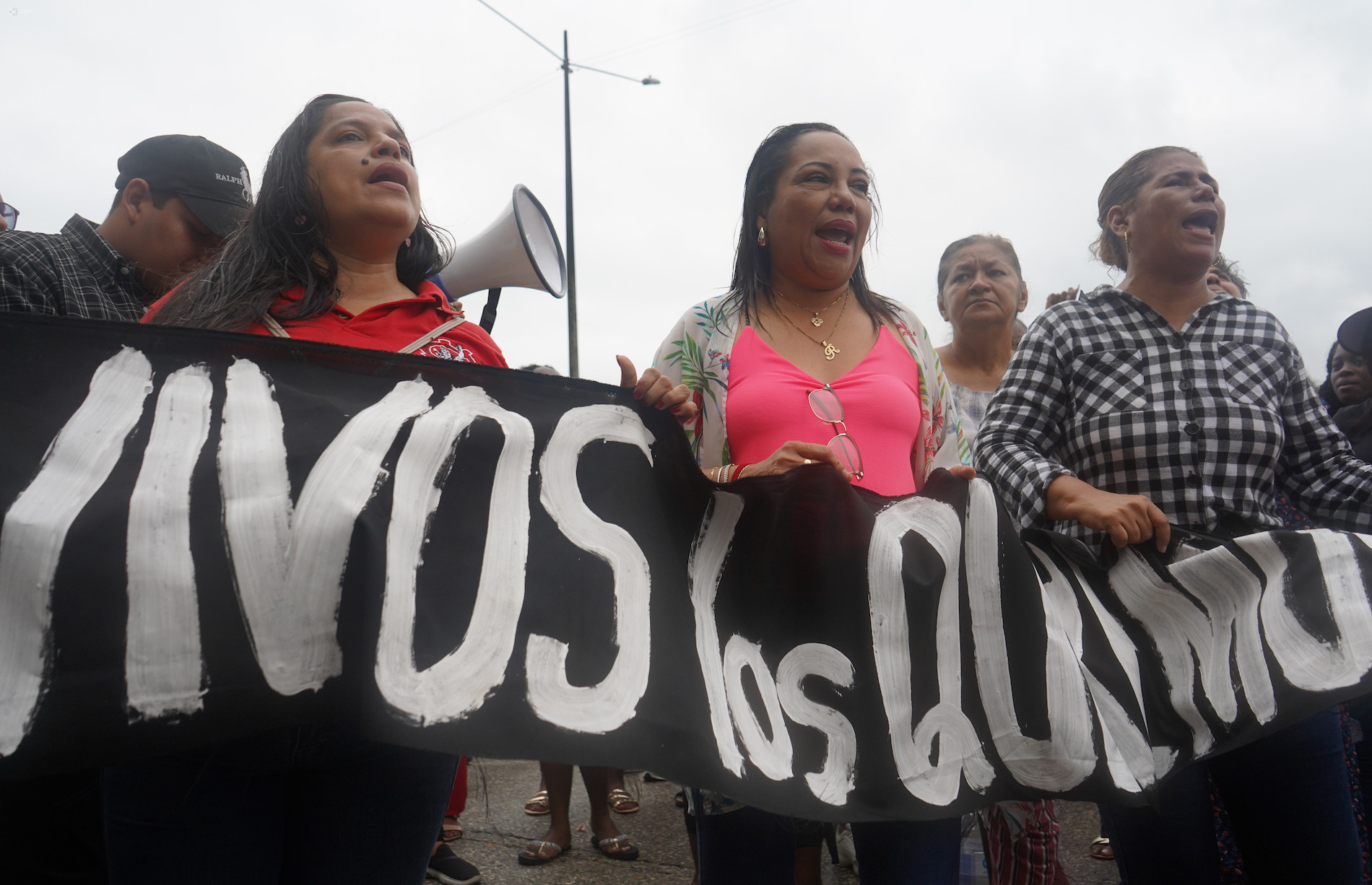 Gobierno ofrece verdad y pide debido proceso a militares tras crimen de niños