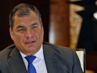 La administración de Lenín Moreno arremete otra vez contra Rafael Correa. Foto: EFE.
