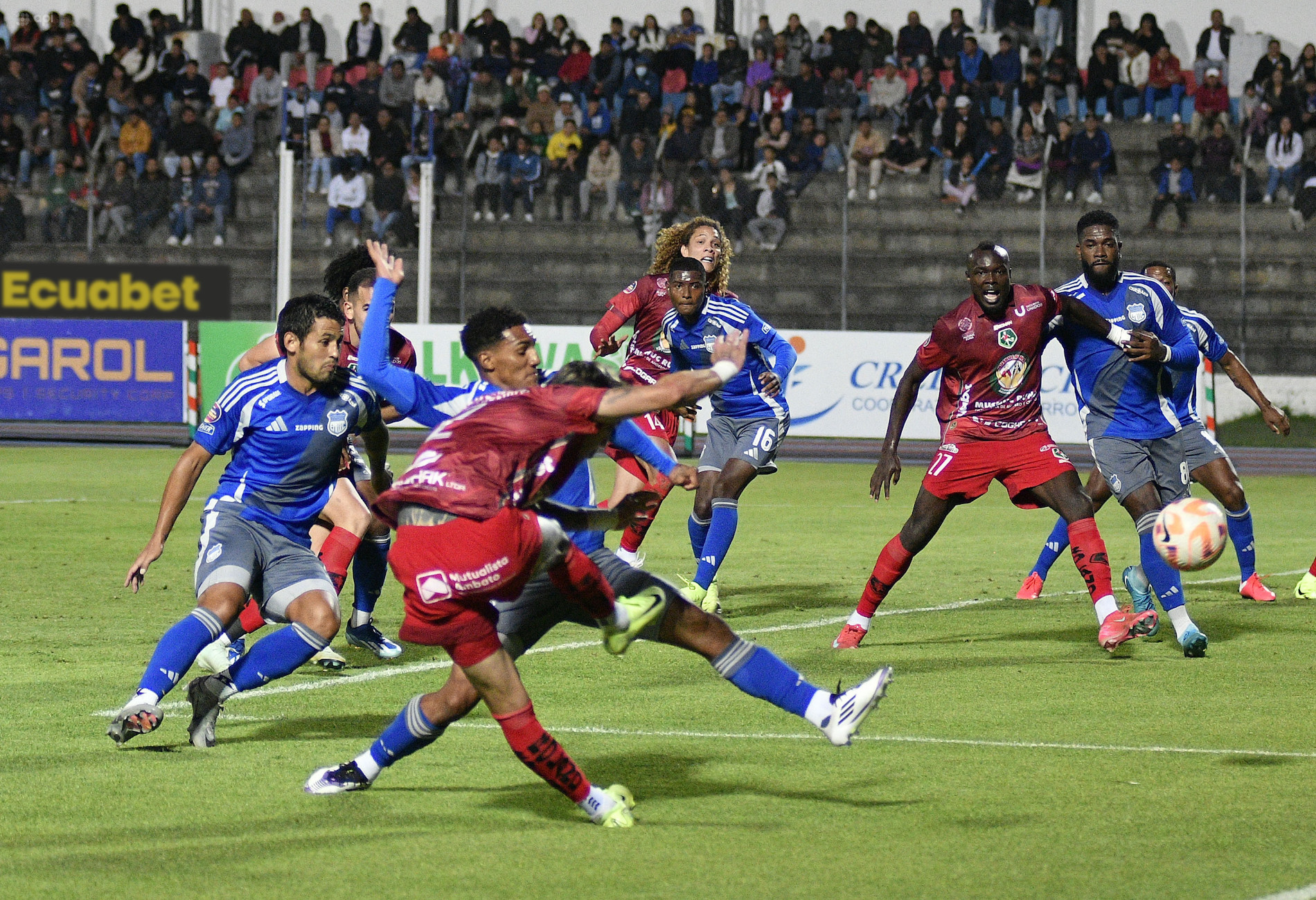 FBL LIGAPRO MUSHUC RUNA EMELEC