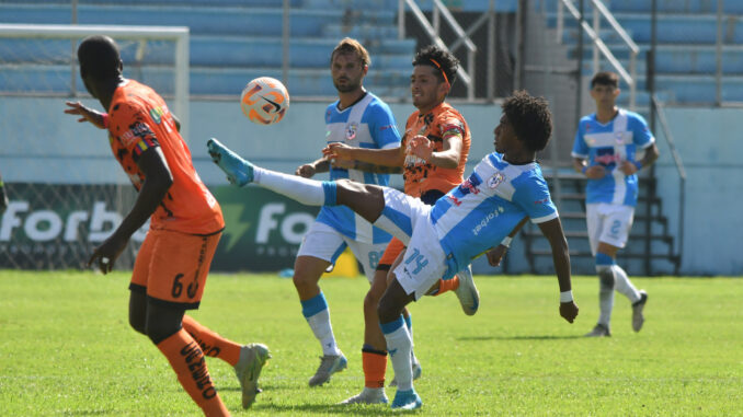 FBL-LIGAPRO-MANTA-LIBERTAD