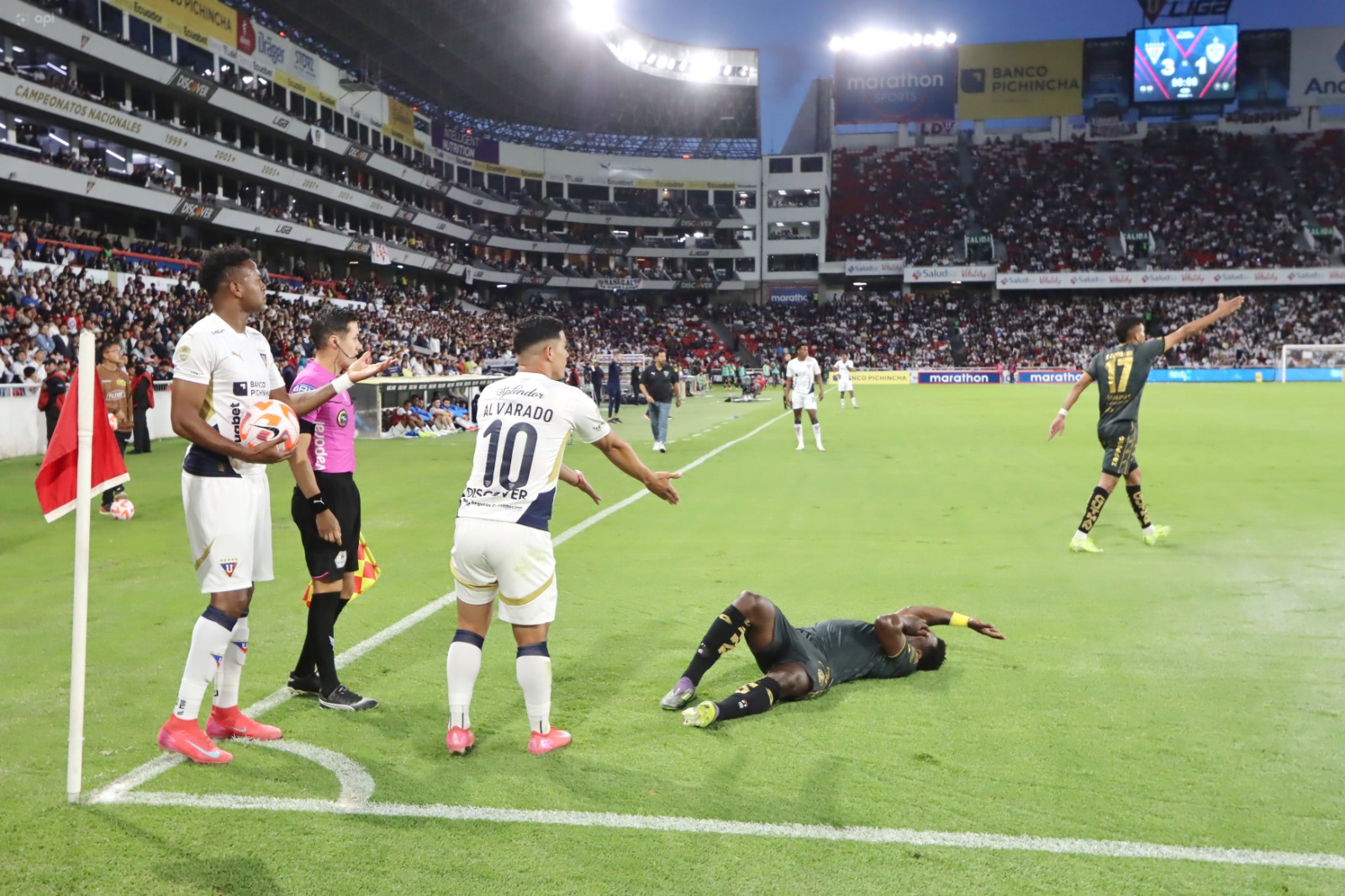 Liga de Quito supera a Papá en el clásico quiteño