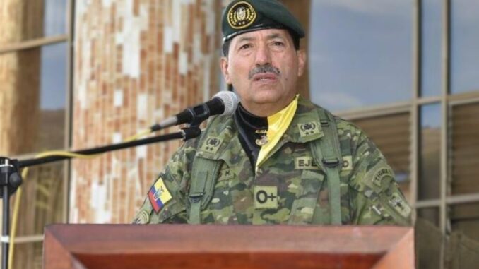 jefe-ejercito-comandante-1024x683