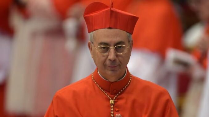 El cardenal Dominique Mamberti, la voz que desvelará al mundo el nuevo papa