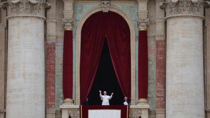 El Papa León XIV dirige la oración Regina Coeli