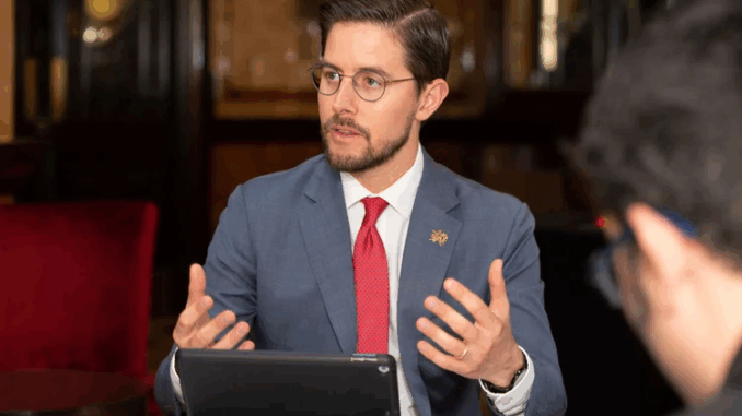 Ecuador-Guillermo-Avellan-by-Lucy-Stewart-446A6511.jpg