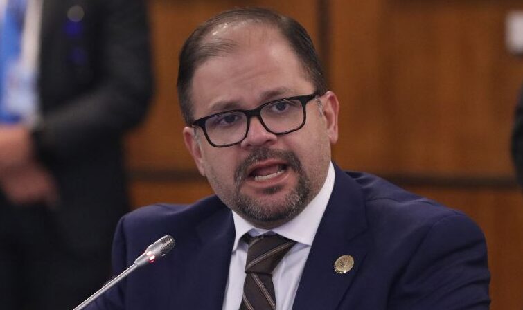 Reimberg: Detenidos en mina ilegal pertenecían a Oliver Sinisterra