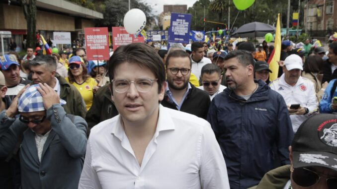 Hieren a bala al aspirante presidencial colombiano de derechas Miguel Uribe Turbay