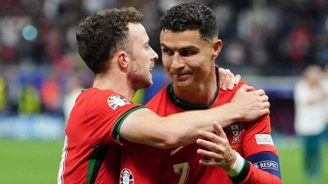 diogo_jota_y_cristiano_ronaldo_en_un_partido_con_portugal
