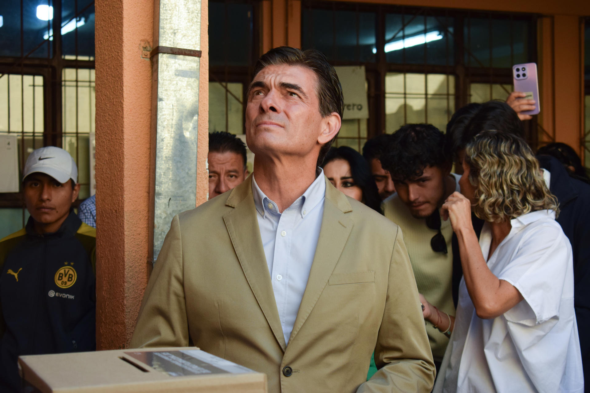 El opositor Rodrigo Paz afirma que Bolivia «necesita estabilidad» tras emitir su voto
