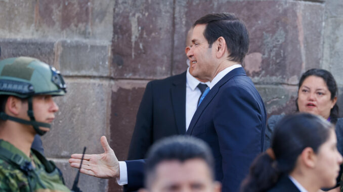 Noboa y Rubio inician una reunión marcada por la cooperación en seguridad