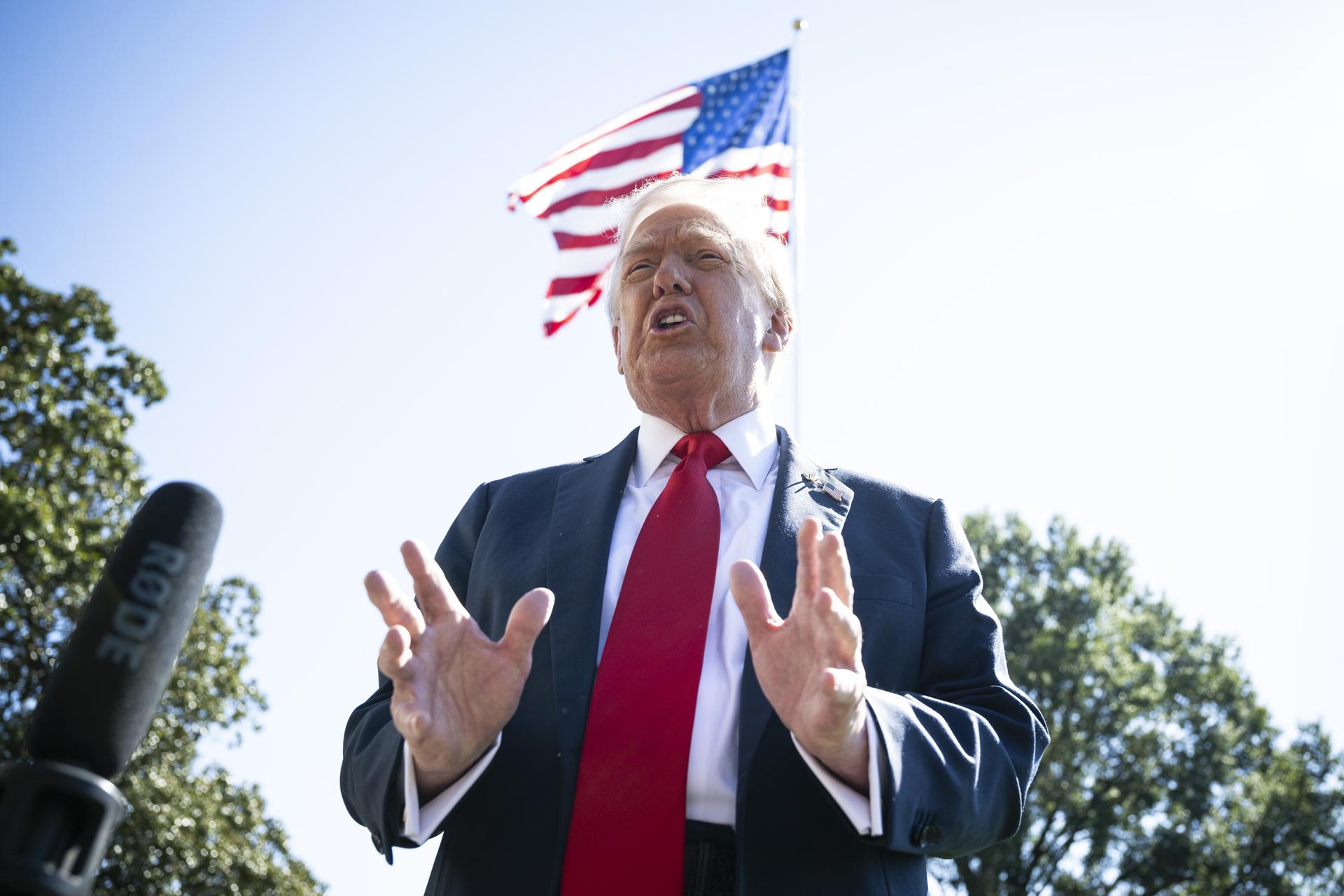 Antes de reunirse con Zelenski en la Casa Blanca, Trump llamará a Putin por teléfono