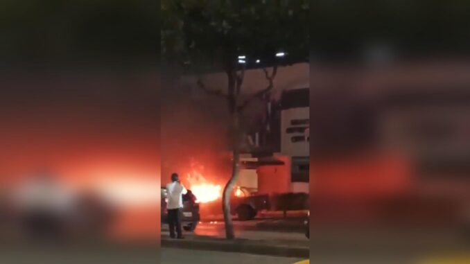 Al menos un fallecido y dos heridos tras la explosiÛn de un vehÌculo en Ecuador