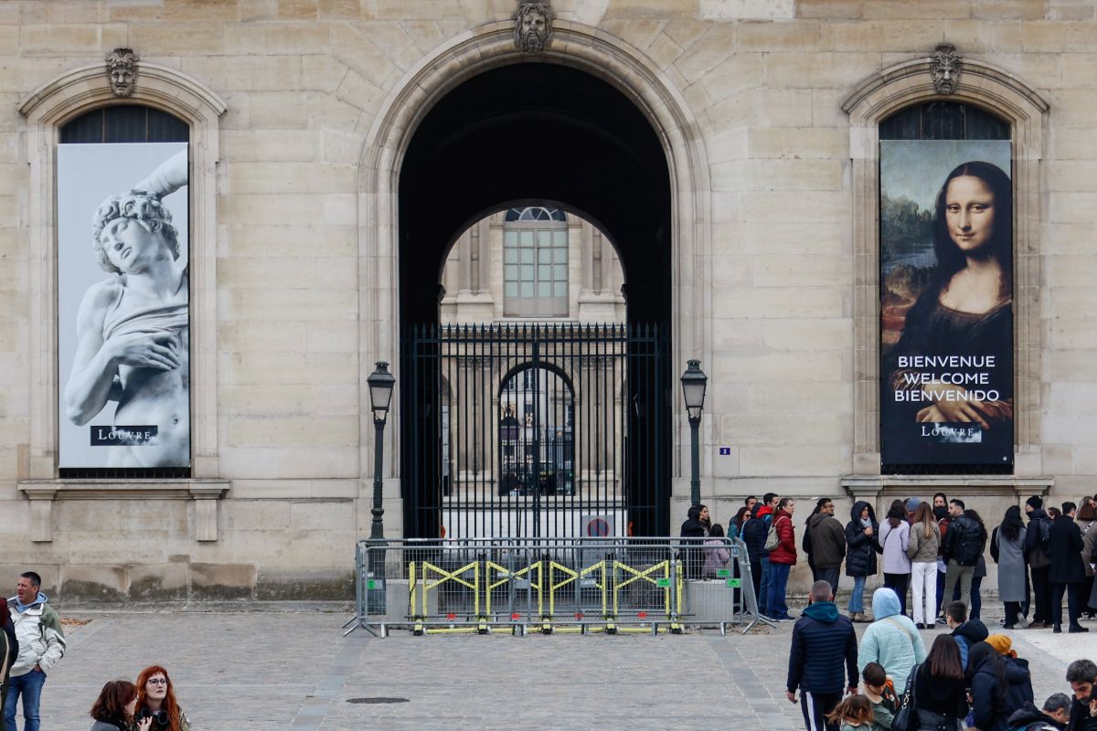 Atraco en el Louvre: Ladrones robaron joyas de valor incalculable