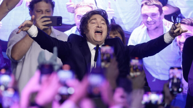 El partido de Milei gana las elecciones legislativas en Argentina